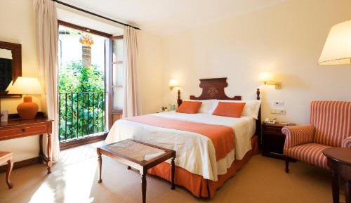 Classic Double or Twin Room