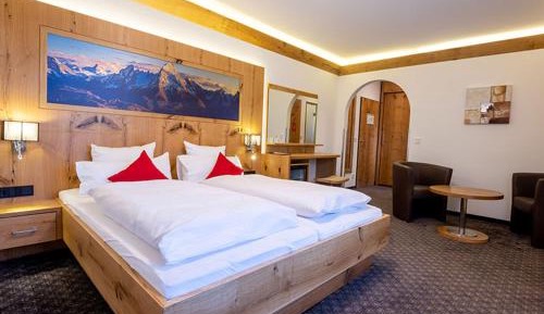 Superior Double Room with Balcony East