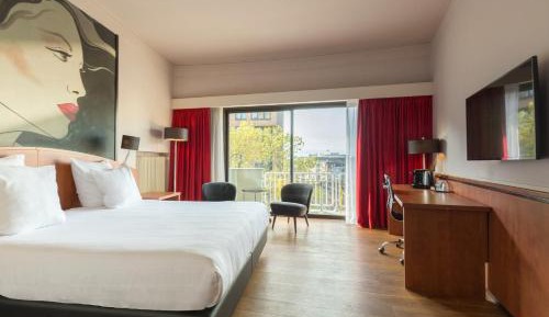Deluxe Twin or Double Room