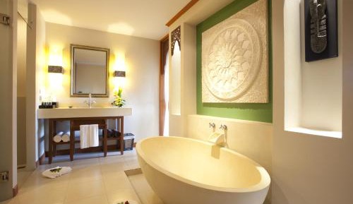 Deluxe Double or Twin Room with Pool View