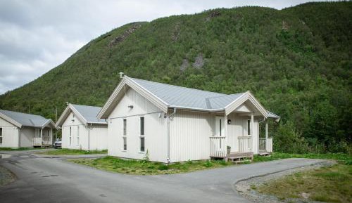 Deluxe Lodge- Garden view