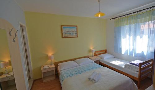 Triple Room with Private Bathroom