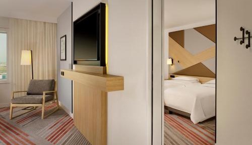 Family Connecting Room with Airport View