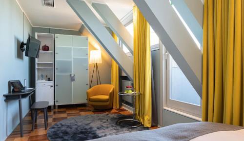 Deluxe Single Room with Balcony