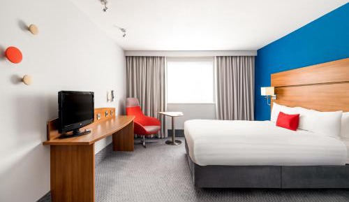 Standard King Room with Free Hot Breakfast