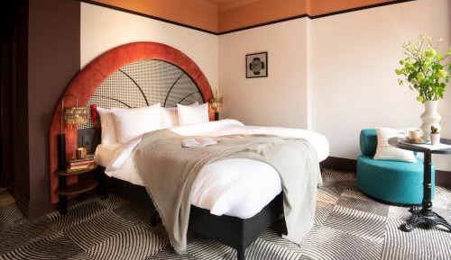 Medium Room 1 Double Bed