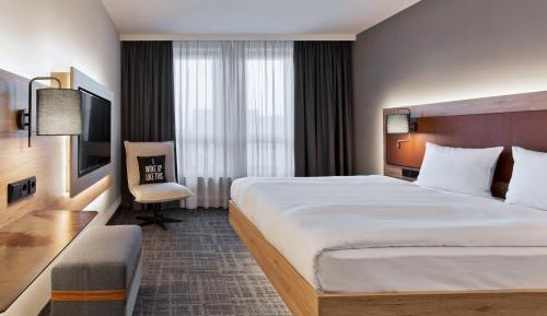 Moxy Double Room