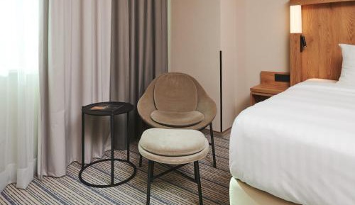 Deluxe Guest Room with Two Single Beds