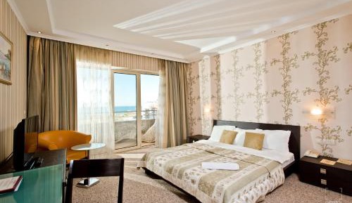 Family Suite with Sea View