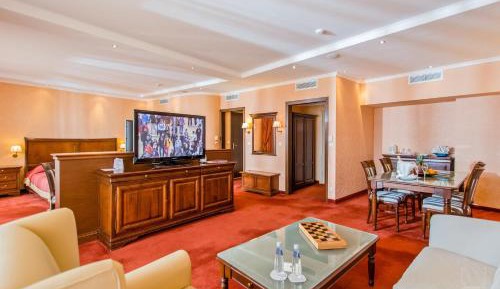 Junior Suite with Balcony and Sea View