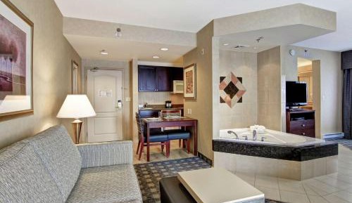 King Suite with Whirlpool - Non-Smoking
