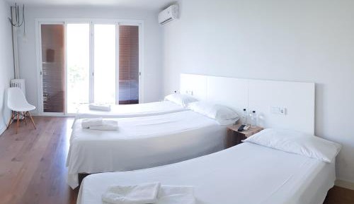 Basic Triple Room
