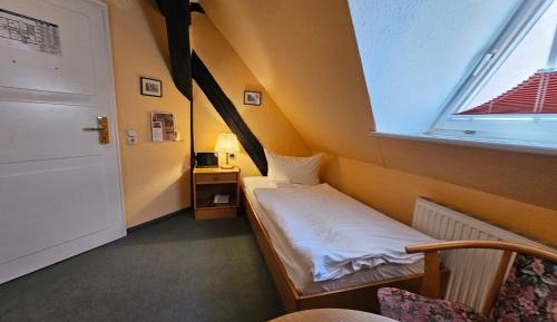 Economy Single Room