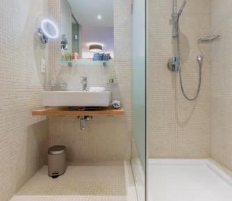 Deluxe Double Room with Shower