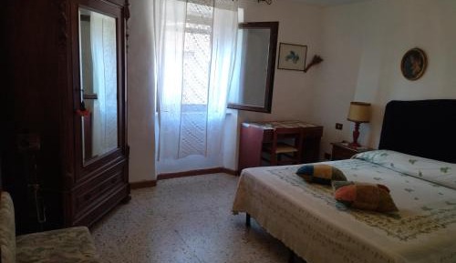 Two-Bedroom Apartment - Split Level