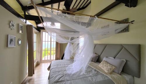 Three-Bedroom Vacation Home 
