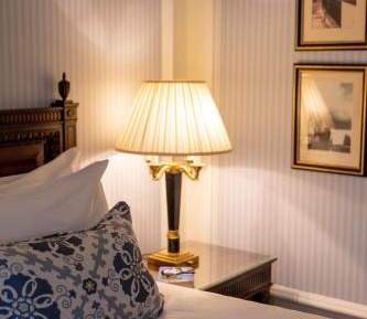 Guestroom with Two Single Beds