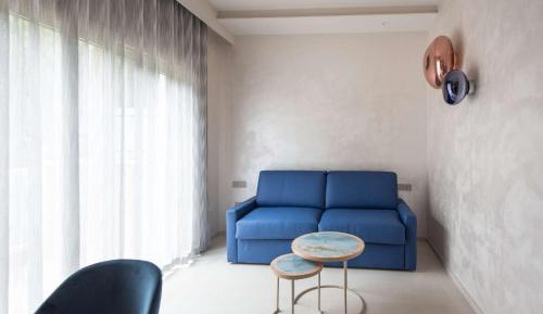 Two-Bedroom Queen Suite with Two Queen Beds and Sofa Bed - Balcony/Non-Smoking