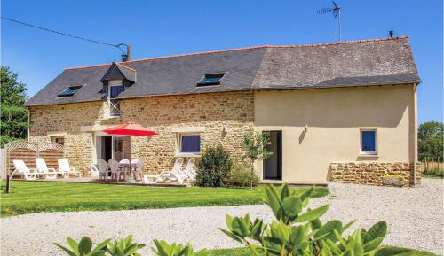 Three-Bedroom Holiday Home 