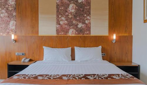 Deluxe Double or Twin Room with Balcony