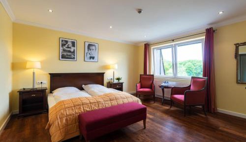 Large Double Room