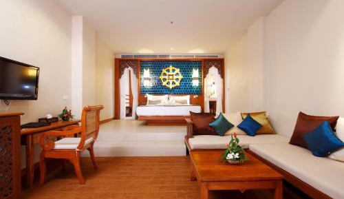 Deluxe Double Room with Pool Access