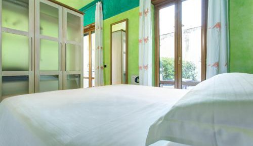 Family Room (4 Adults) - Separate Building