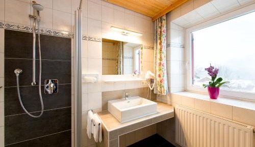 Standard Triple Room (2 Adults + 1 Child)