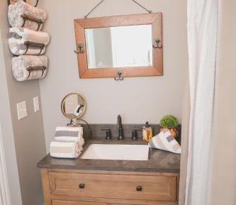 Standard Queen Room