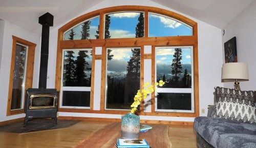 Three-Bedroom Vacation Home 