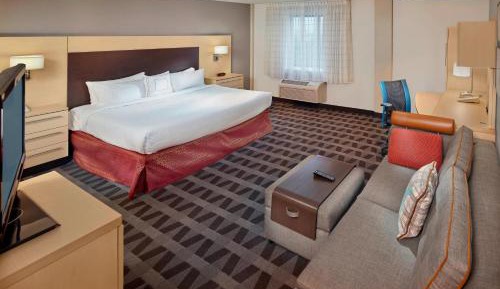 King Studio with Sofa Bed