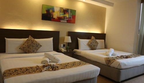 Deluxe Family Room