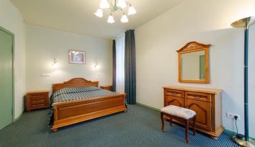 Suite with Sauna with Spa Access