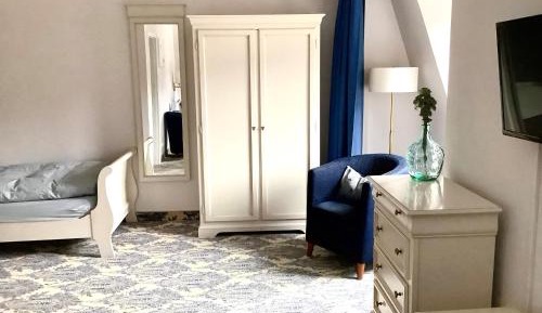 Twin Room with Shower