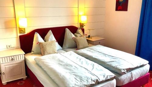 Suite with Lake View