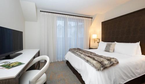 King Room with Sofa Bed and River View