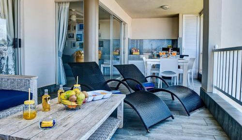 Apartment with Sea View - Unit 74