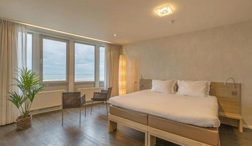 Family Room with Sea View