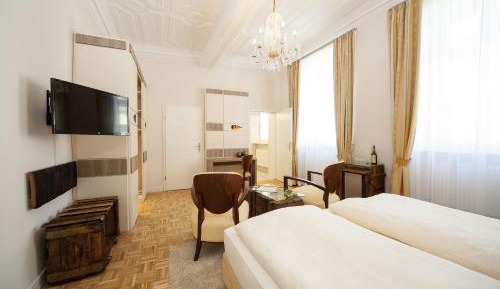 Large Double Room