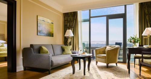 Junior Suite with Balcony