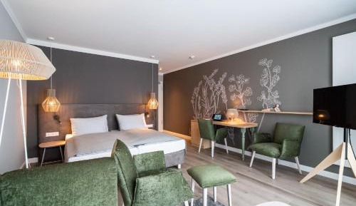 Deluxe Double Room with French Balcony