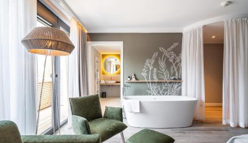 Suite with Spa Access
