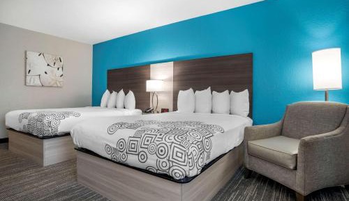 Queen Room with Two Queen Beds - Disability Access