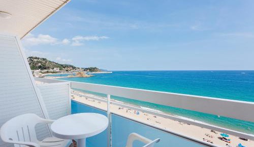 Triple Room with Sea View