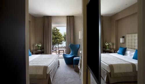 Superior Double Room with Lake View