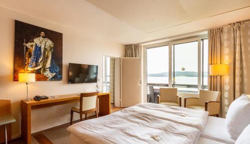 Double Room with Lake View