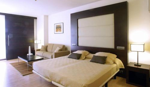 Junior Suite (2 Adults + 2 Children)