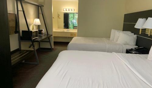 2 Queen Beds Pet Second Floor