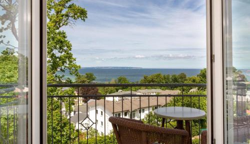 Superior Double Room with Balcony and Sea View
