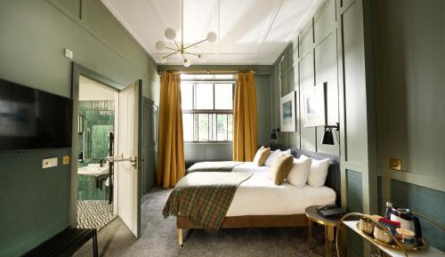 Superior King or Twin Accessible Room 